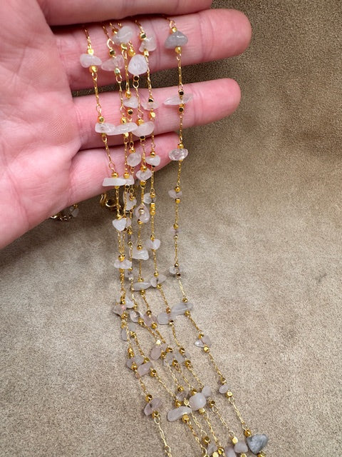 Stone necklace - light rosequartz