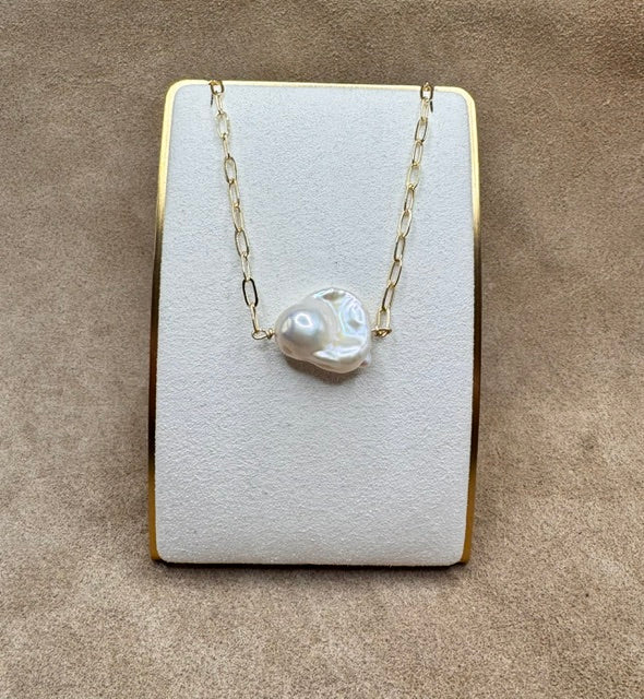 Baroque Pearl necklace